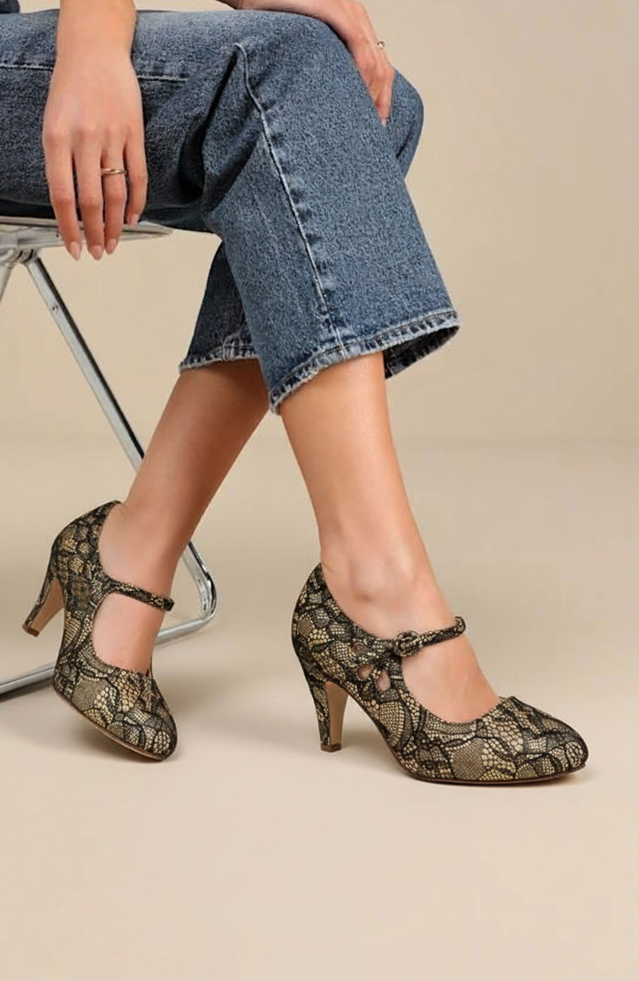 Cutout Pump, Alternate, color, GOLD LACE