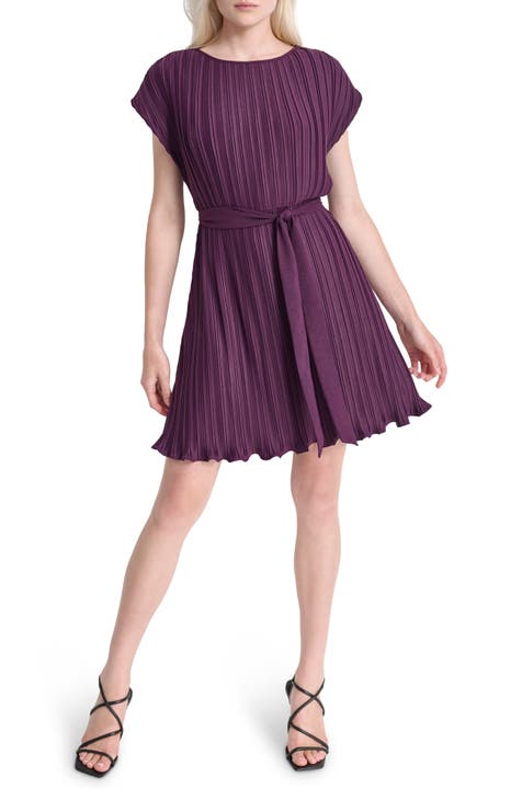 Short Sleeve Sunburst Pleated Dress