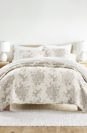 Pattern Reversible Quilt & Sham Set