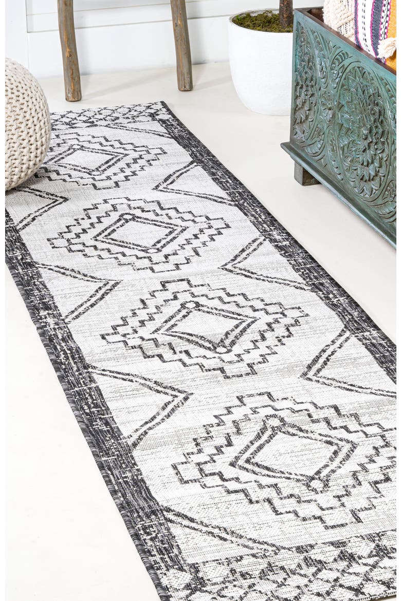 Marokko Diamond  Medallion Indoor/Outdoor Area Rug, Alternate, color, Ivory/Black