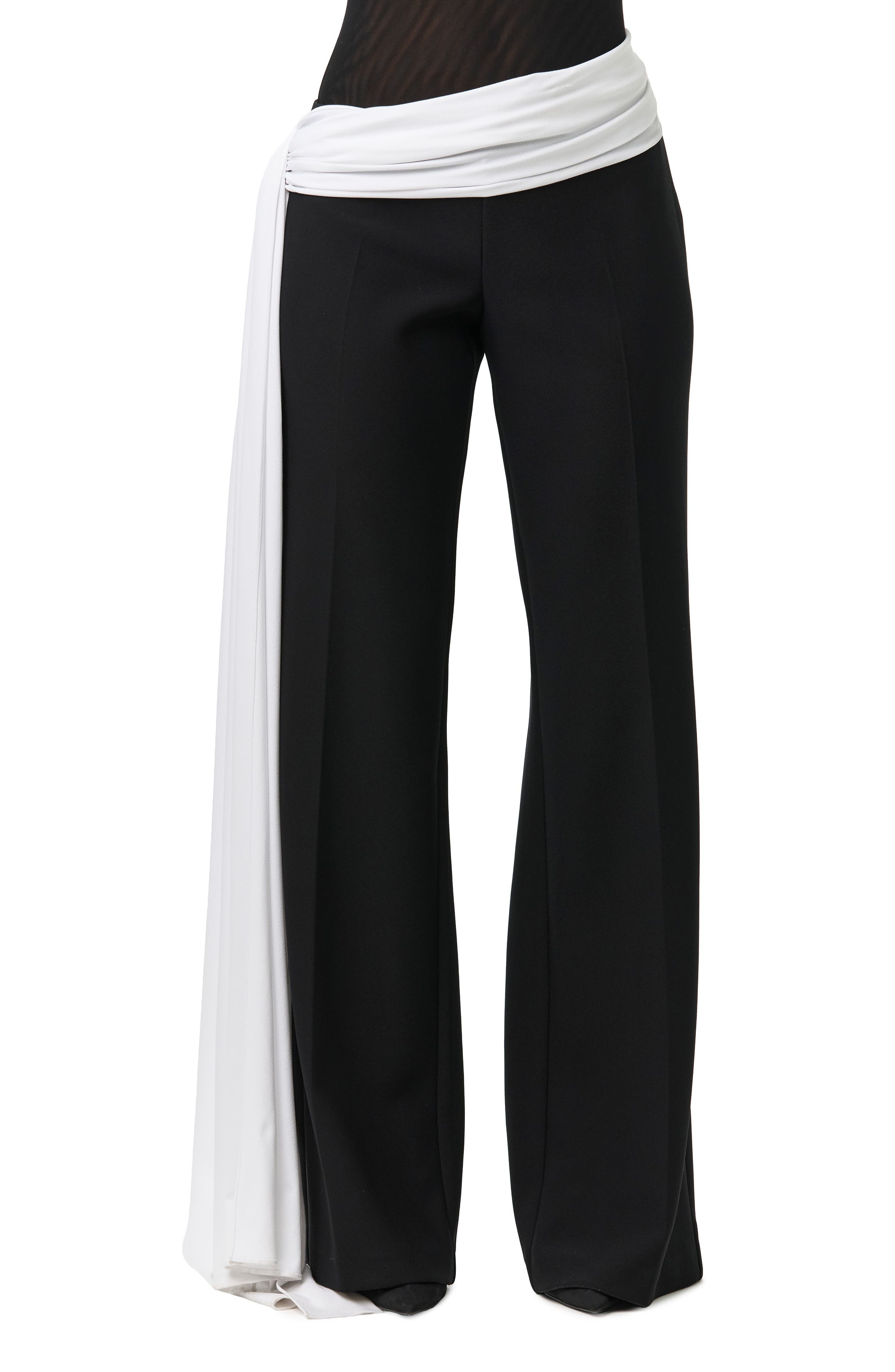 selected BLACK/WHITE