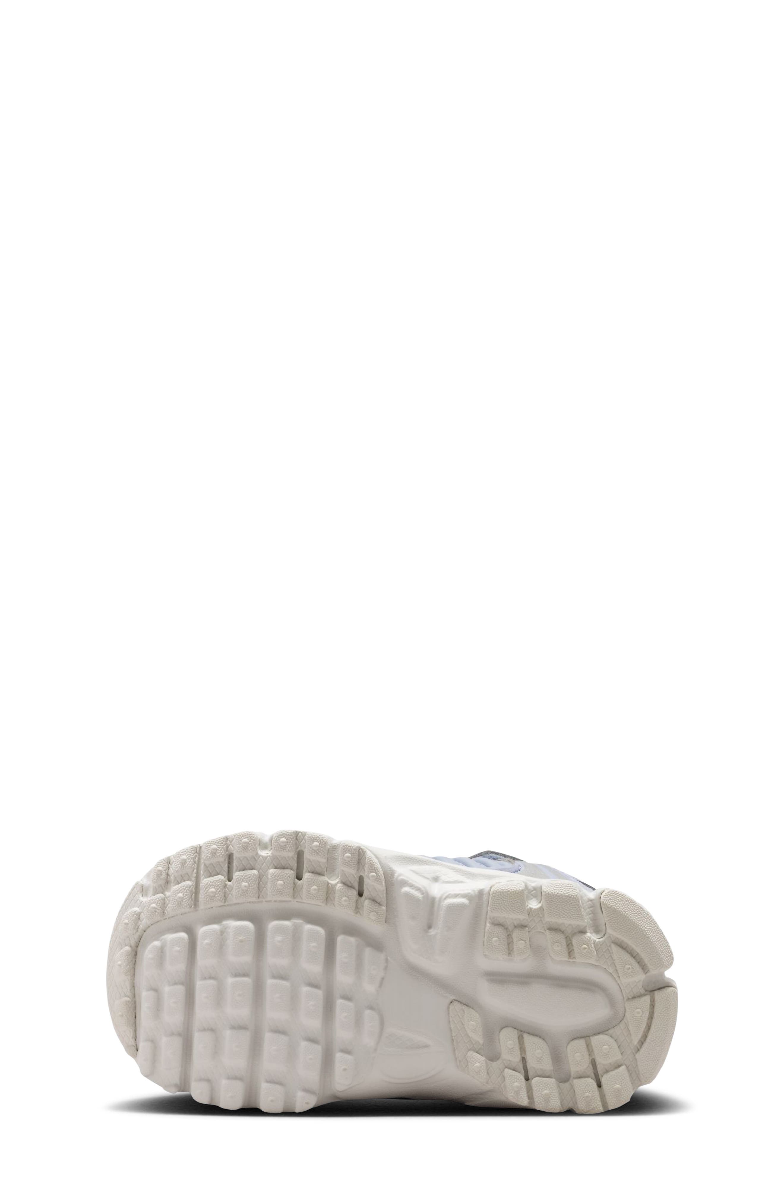 Kids' Vomero 5 Sneaker, Alternate, color, GHOST/ GHOST