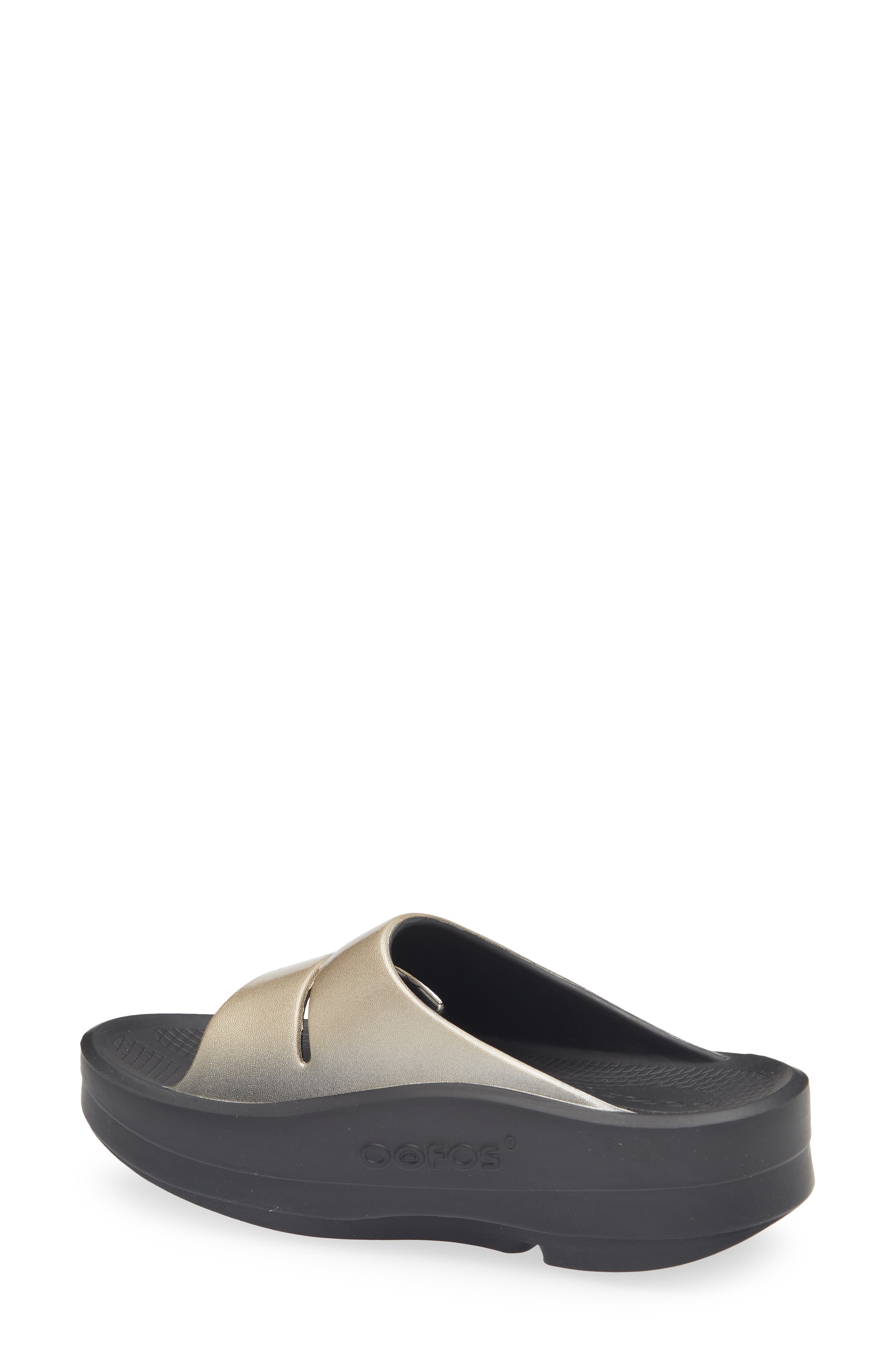 Oofos OOmega OOahh Slide Sandal, Alternate, color, Black/ Latte