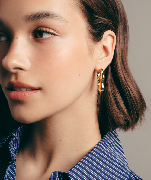 Hey Harper Dazzling Oval Earrings In Gold