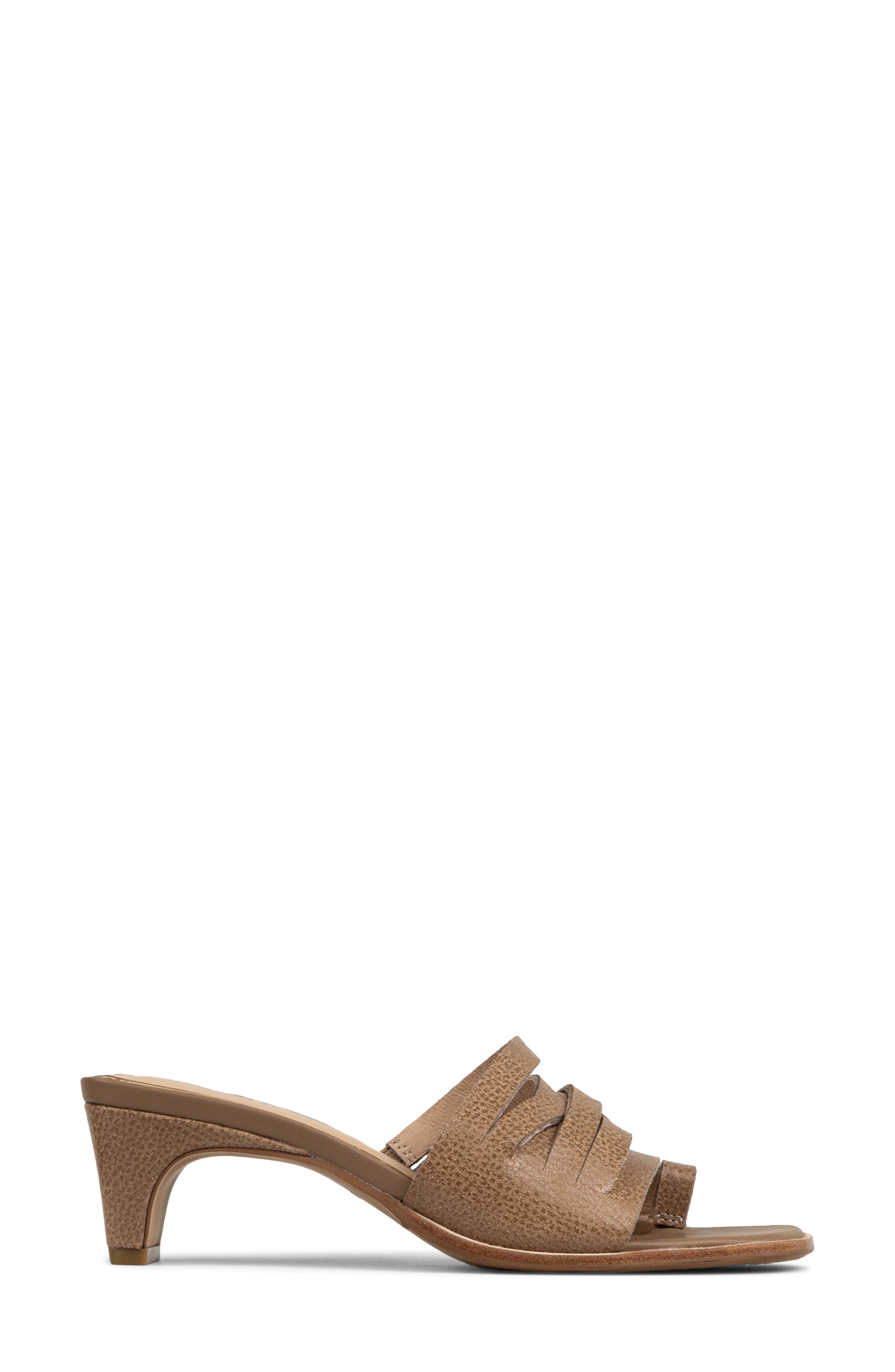 Dayvi Toe Loop Sandal, Alternate, color, TOBACCO