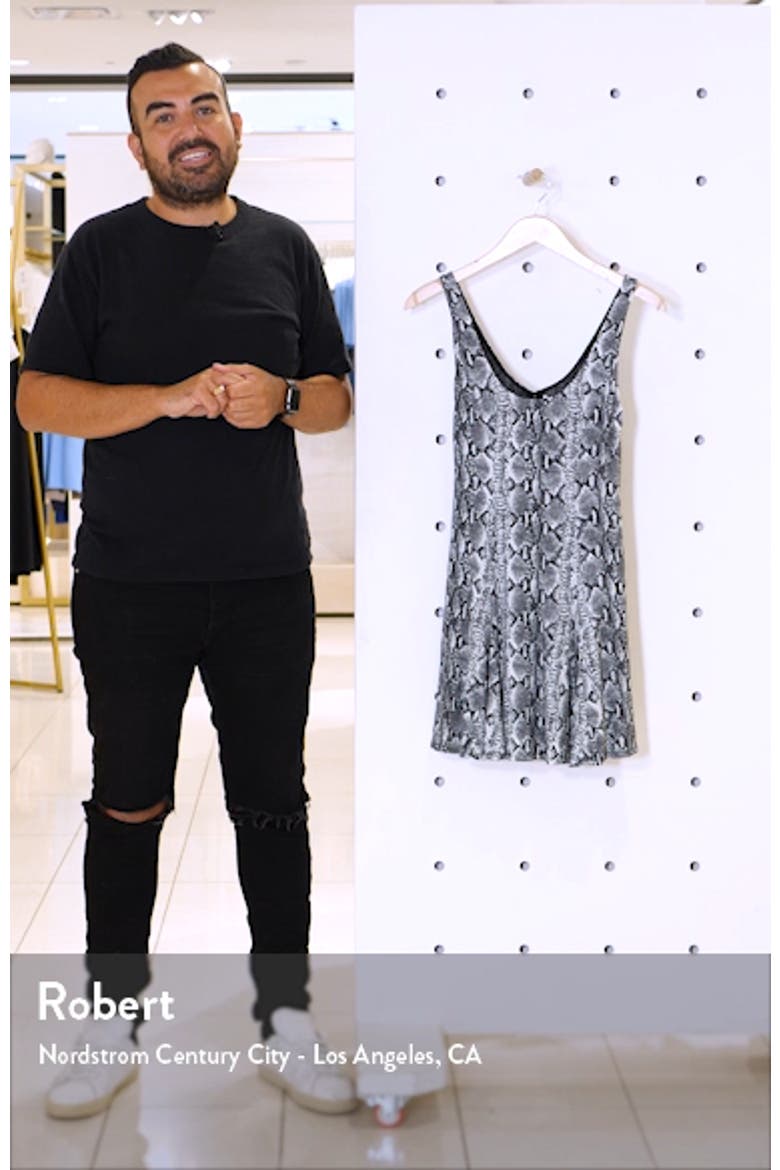 Alicia Godet Minidress video