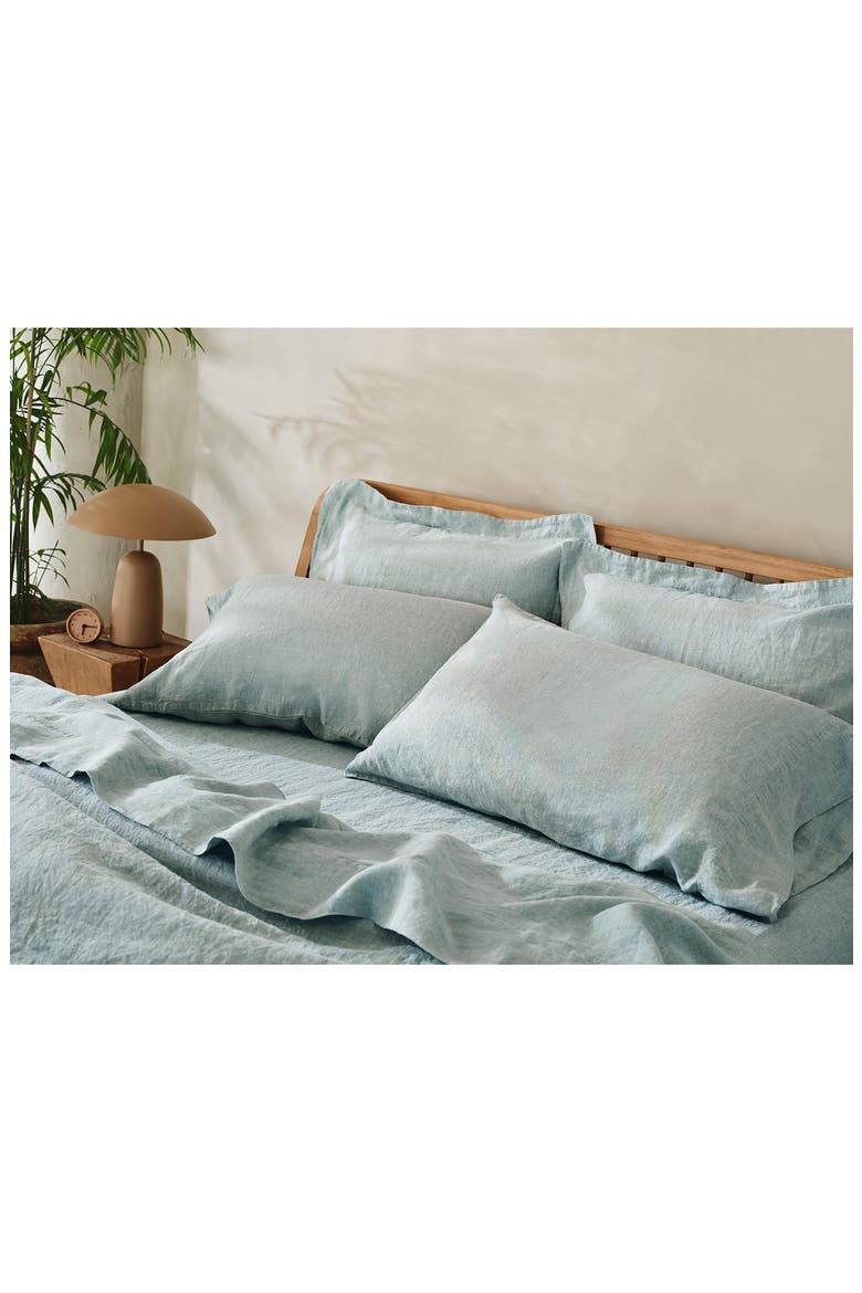 Relaxed Organic Linen Pillowcase, Alternate, color, PACIFIC BLUE CHAMBRAY