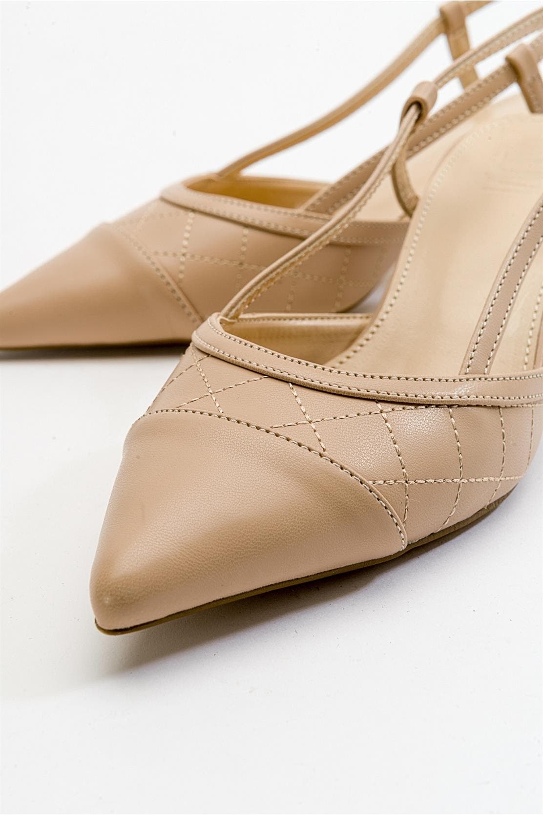 Point Pointed Toe Slingback Pump, Alternate, color, Nude