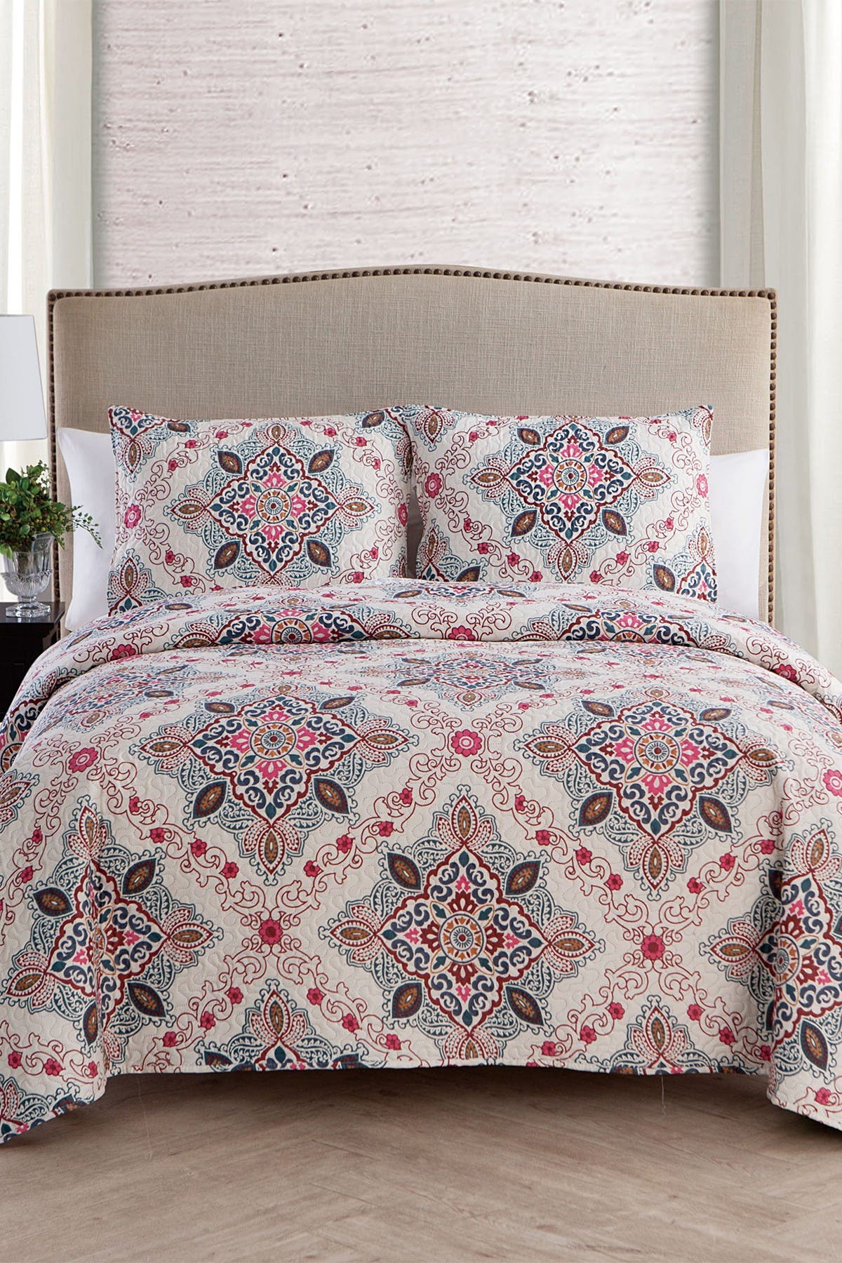 VCNY HOME Wyndham Medallion Quilt Set - King