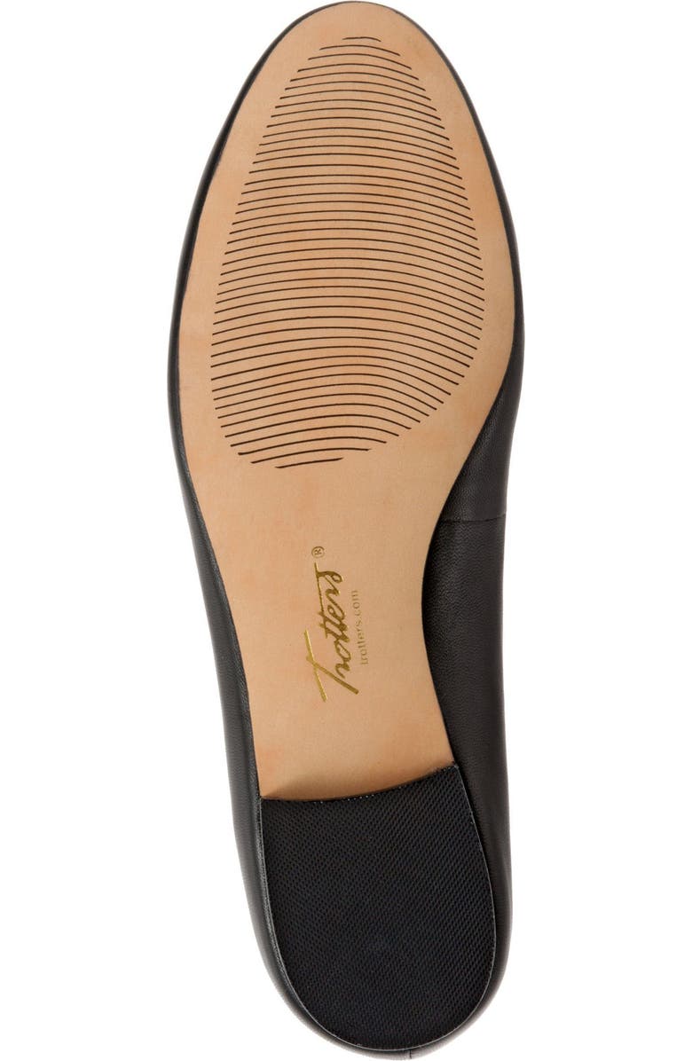 Trotters 'Caroline' Tassel Loafer, Alternate, color,