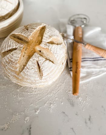 Bread Lame Dough Scoring Blade w/Extra Blades and Cover, Natural Wood Handle