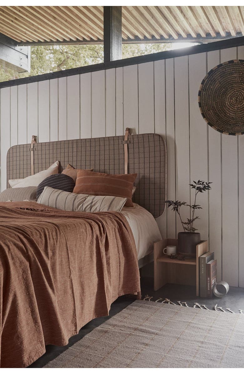 OYOY Bookend, Alternate, color, Silver