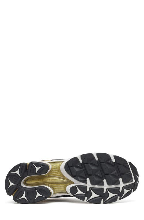 Saucony Progrid Triumph 4 Sneaker In Purple