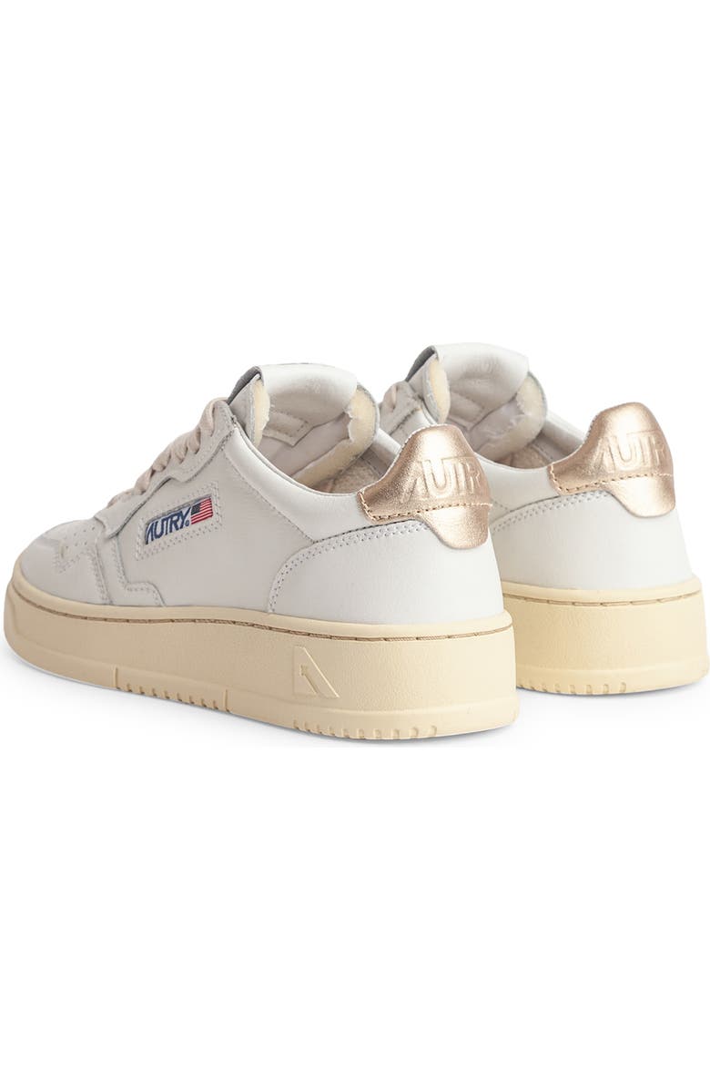 AUTRY Medalist Low Sneaker, Alternate, color, Leat/Leat Wht/Gold