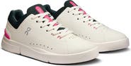 On THE ROGER Advantage Tennis Sneaker