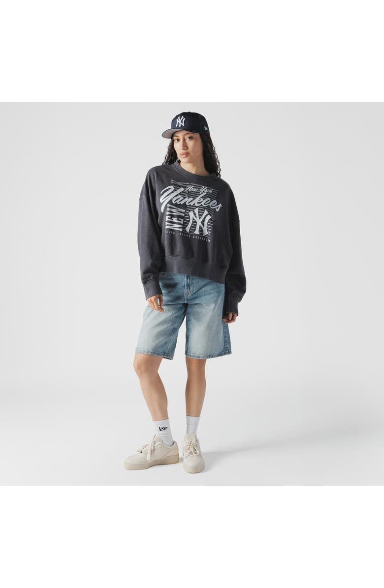 New Era Women
s New Era Navy New York Yankees Boxy Mineral Wash Dolmen Sleeve Cropped Sweatshirt, Alternate, color, Charcoal