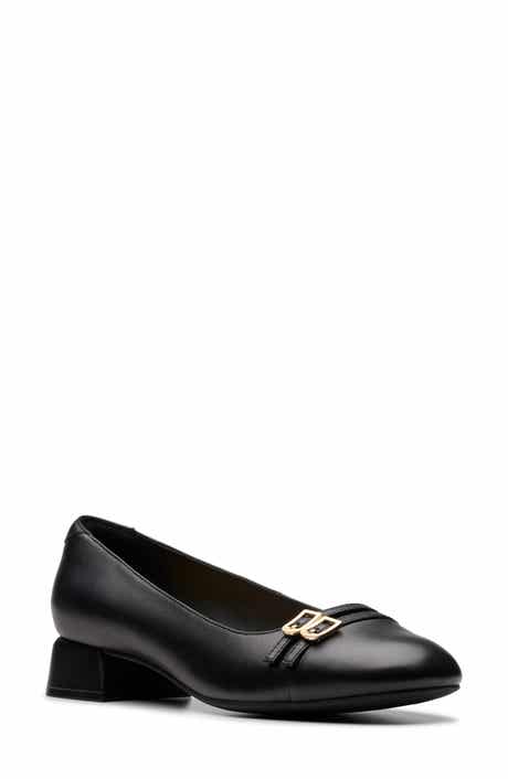 Clarks® Daiss Court Block Heel Pump
