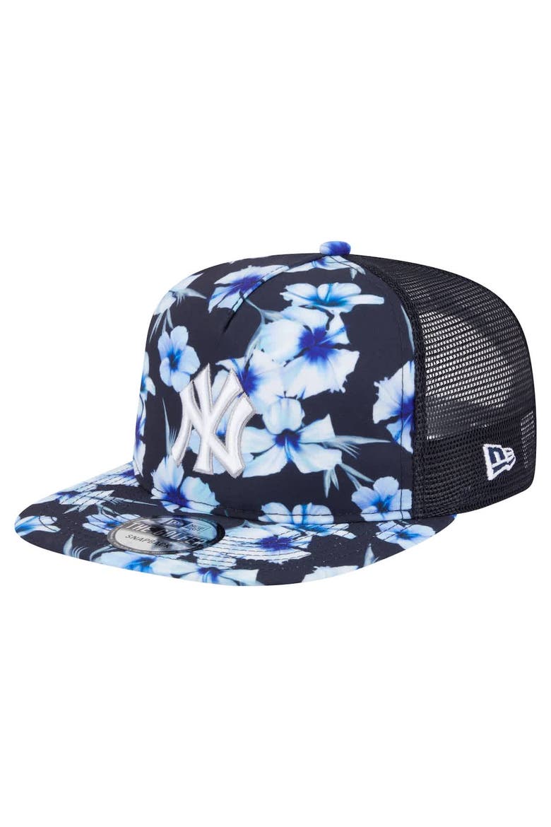 Men's New Era Navy New York Yankees Adventure Pattern Golfer Trucker Snapback Hat, Main, color, Navy