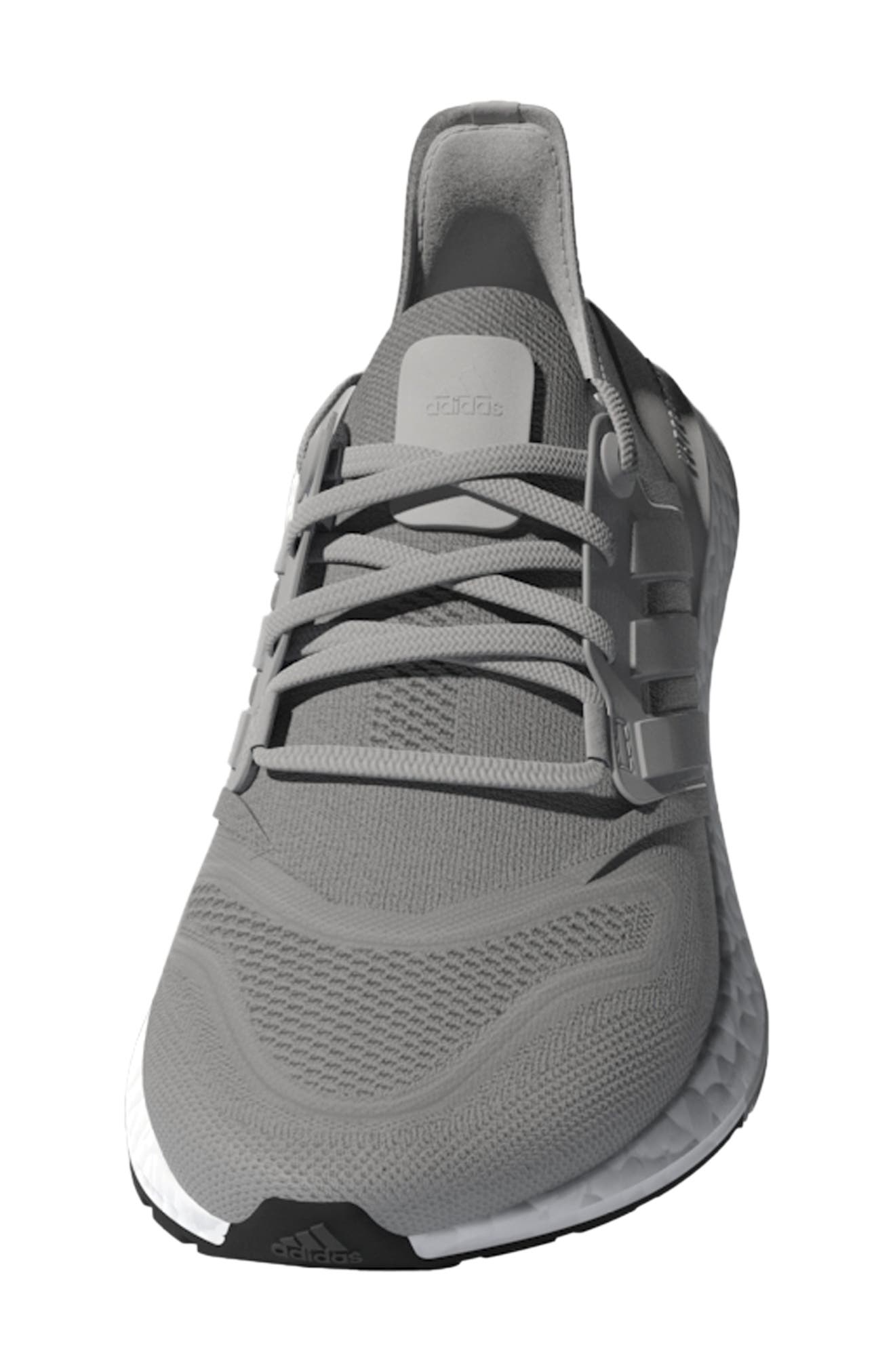 adidas Kids' Ultraboost 22 Primeblue Running Shoe, Alternate, color, 