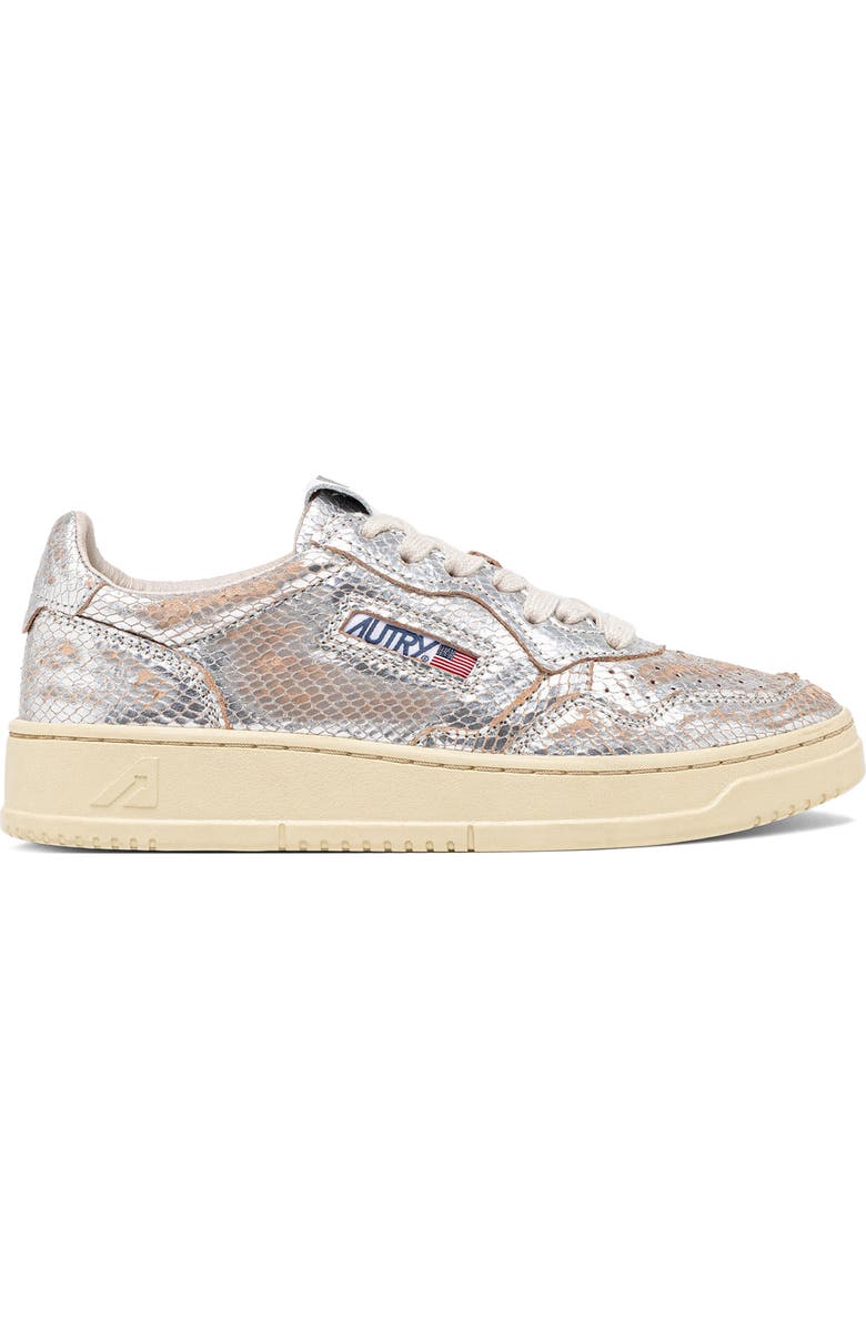 AUTRY Medalist Low Sneaker, Alternate, color, Metal/Snake Silver