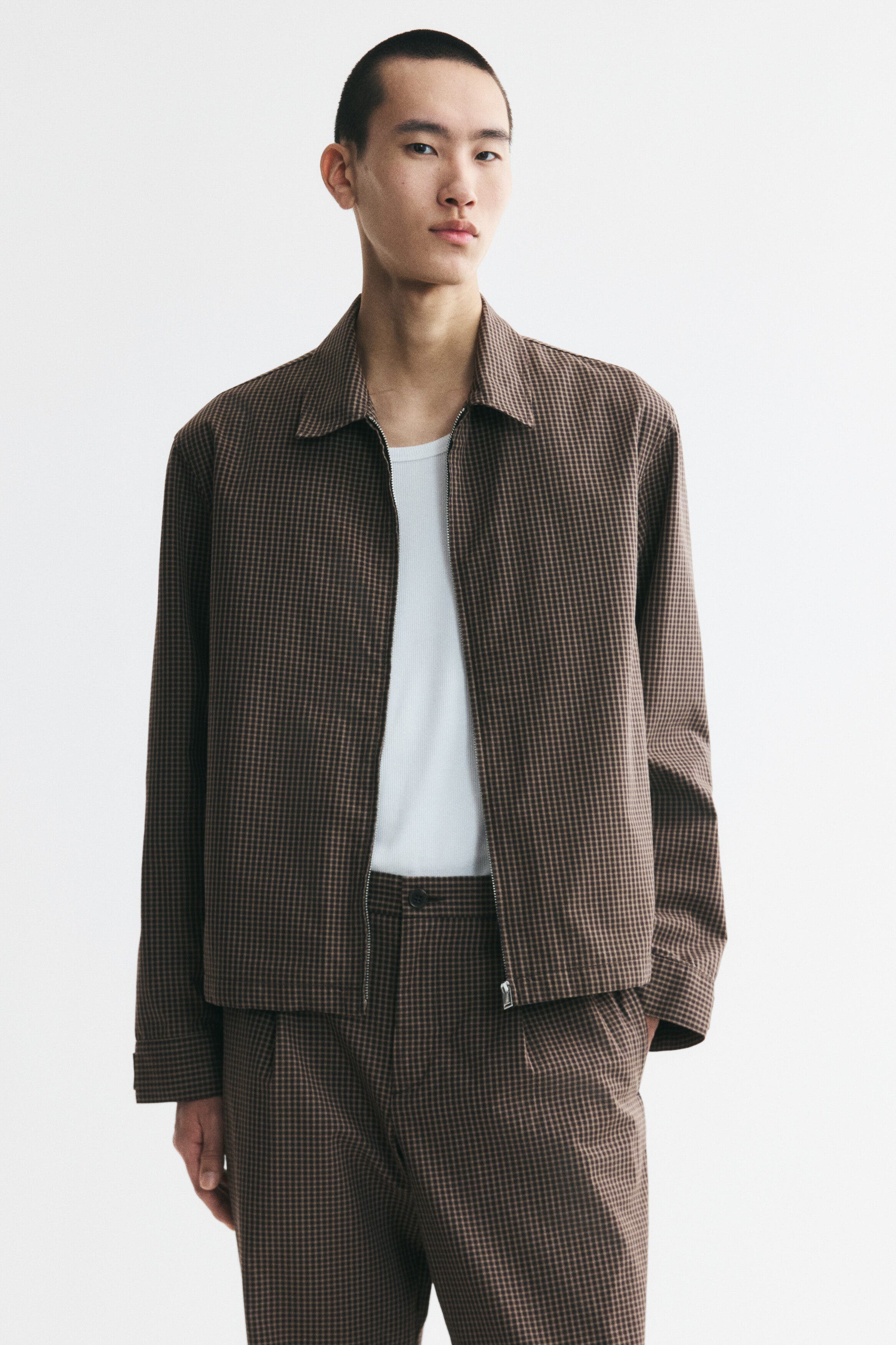 selected Dark brown/checked