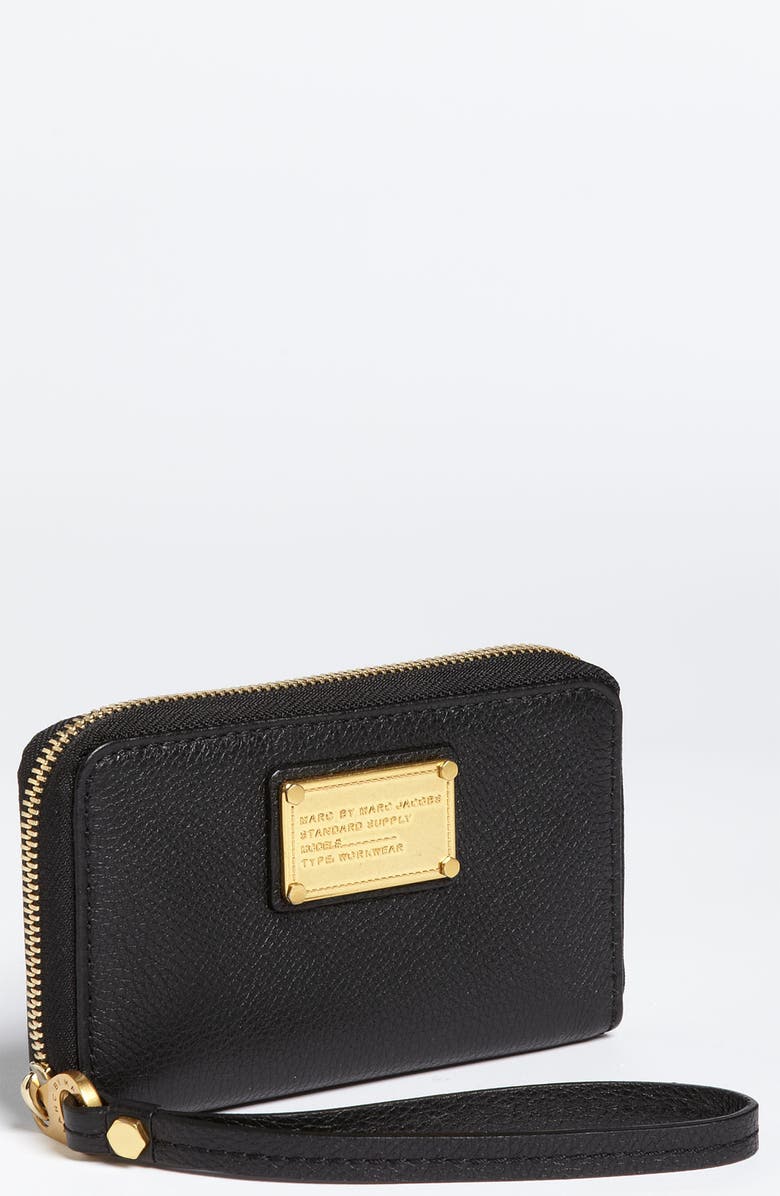 Marc Jacobs MARC BY MARC JACOBS 'Classic Q - Wingman' Phone Wallet, Main, color, 
