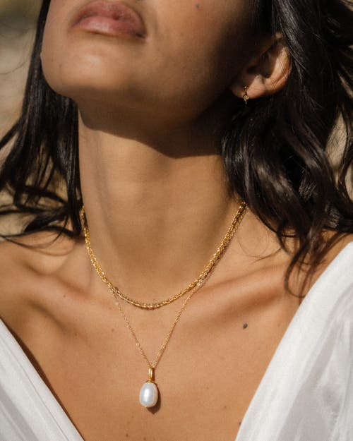 Ottoman Hands Thea Snake Chain Necklace With T-bar In Gold
