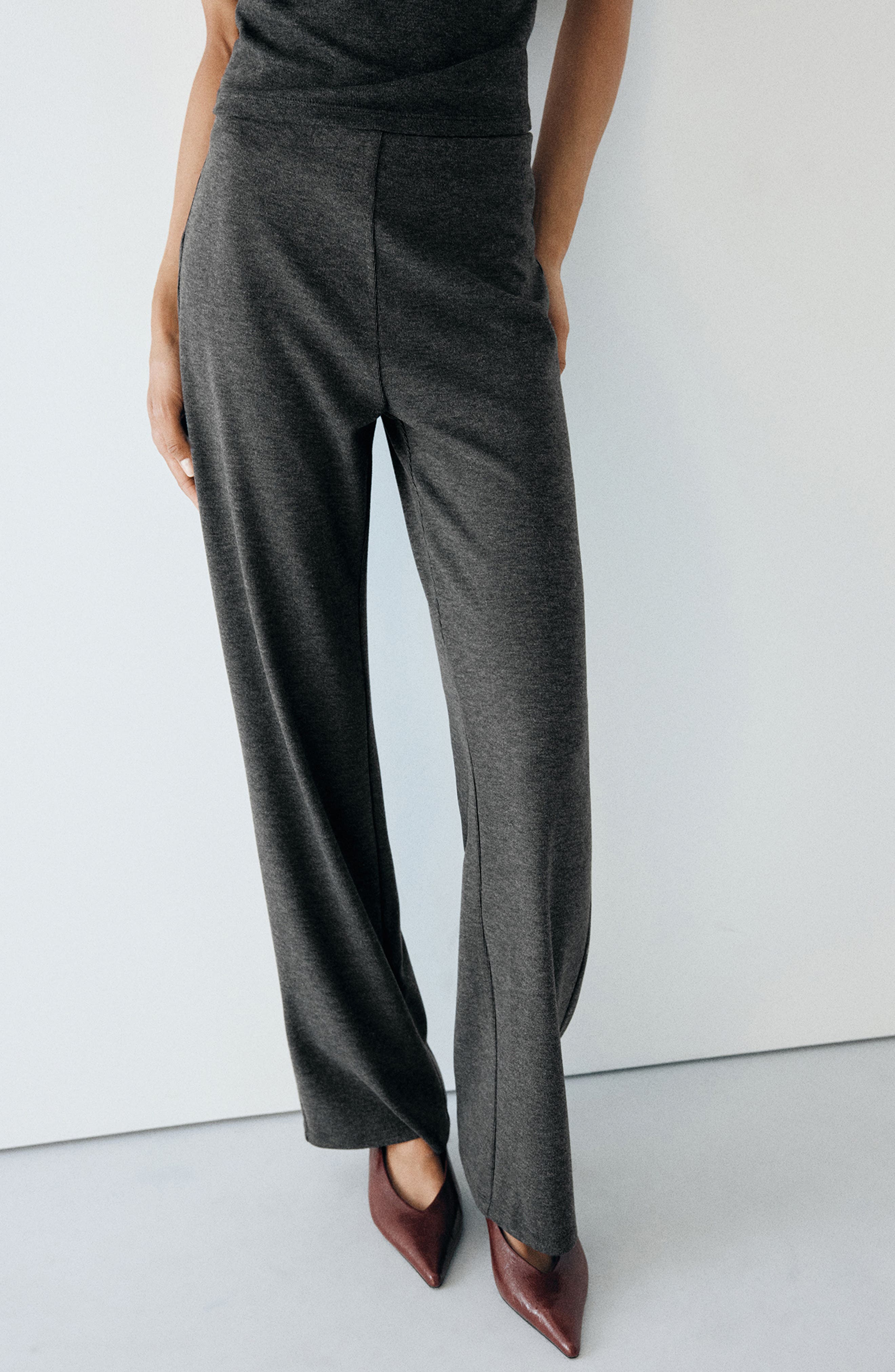 DARK HEATHER GREY