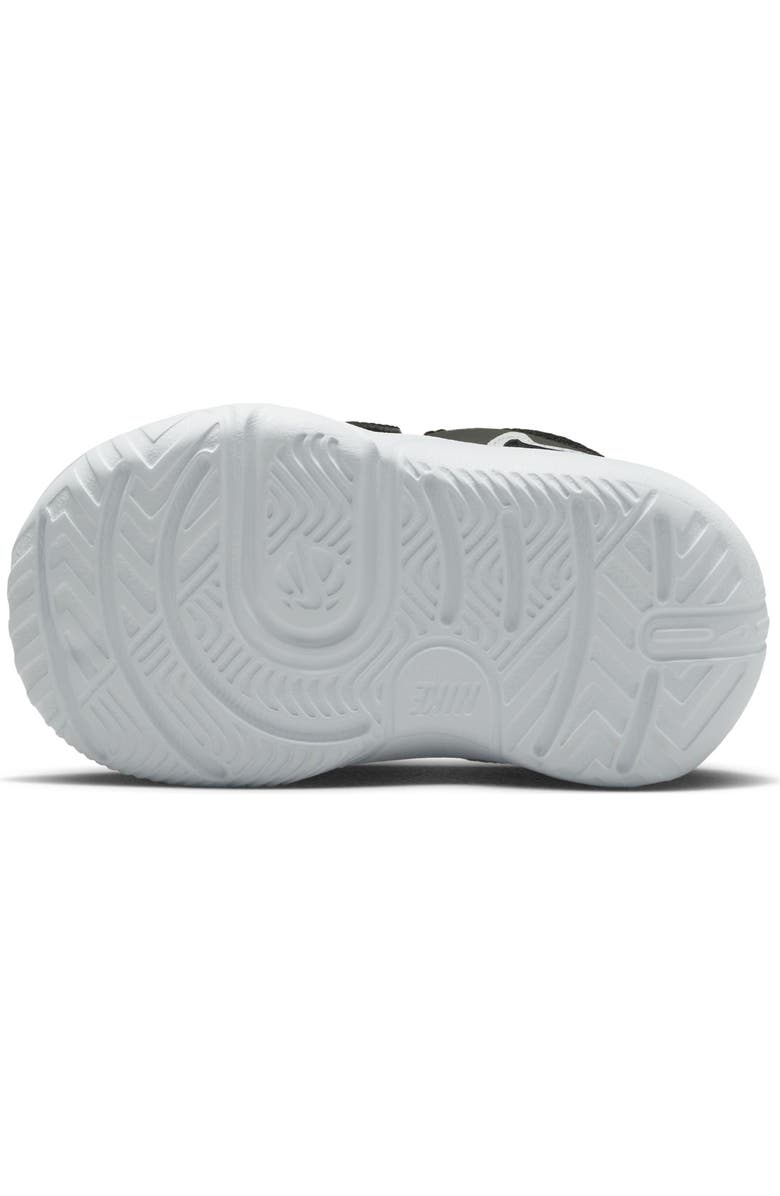 Nike Kids' Team Hustle D 11 Basketball Sneaker, Alternate, color,