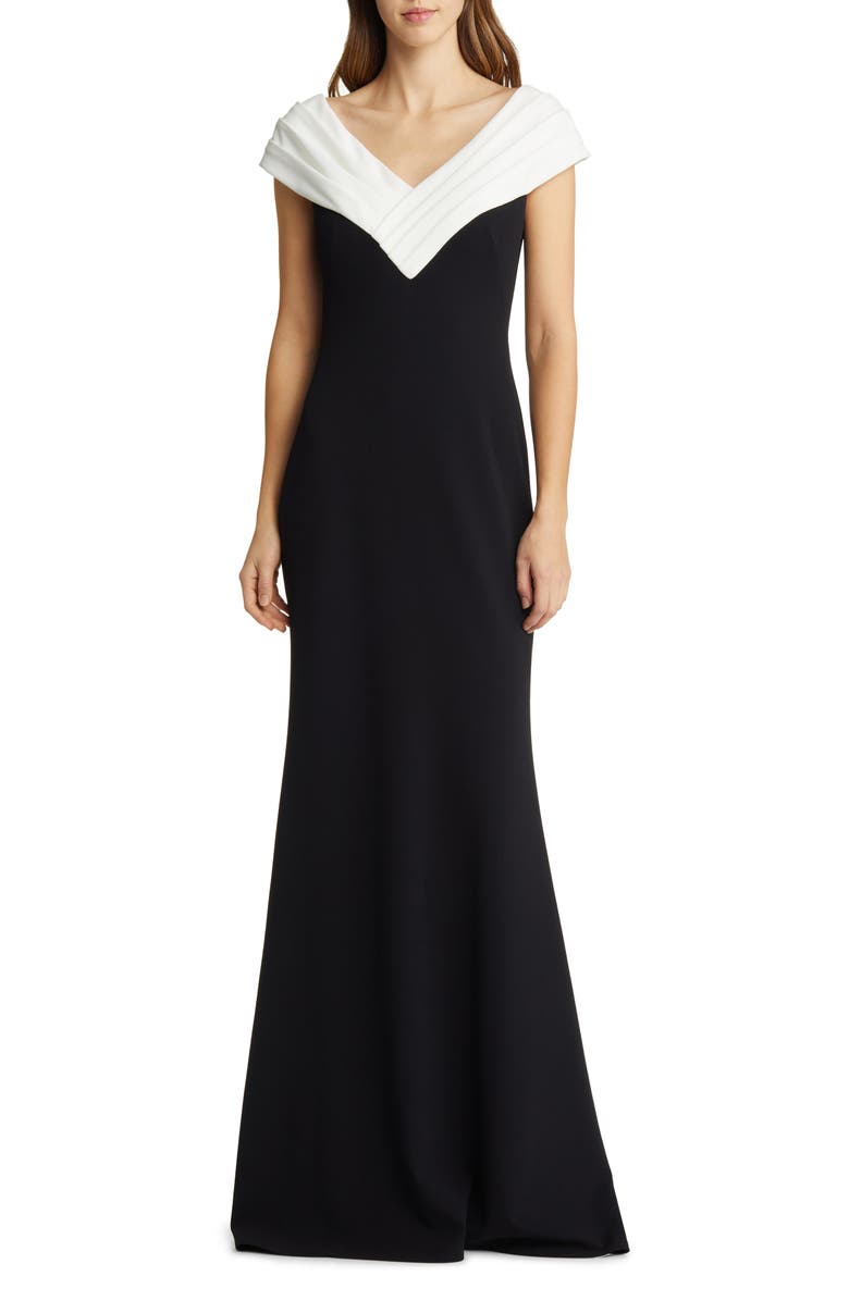 Tadashi Shoji Portrait Neck Short Sleeve Gown, Main, color, 