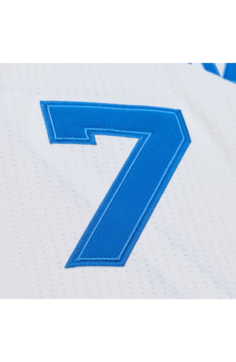 Mitchell & Ness Men's Mitchell & Ness Carmelo Anthony White New York Knicks 2015-16 Hardwood Classics Authentic Jersey, Alternate, color, White