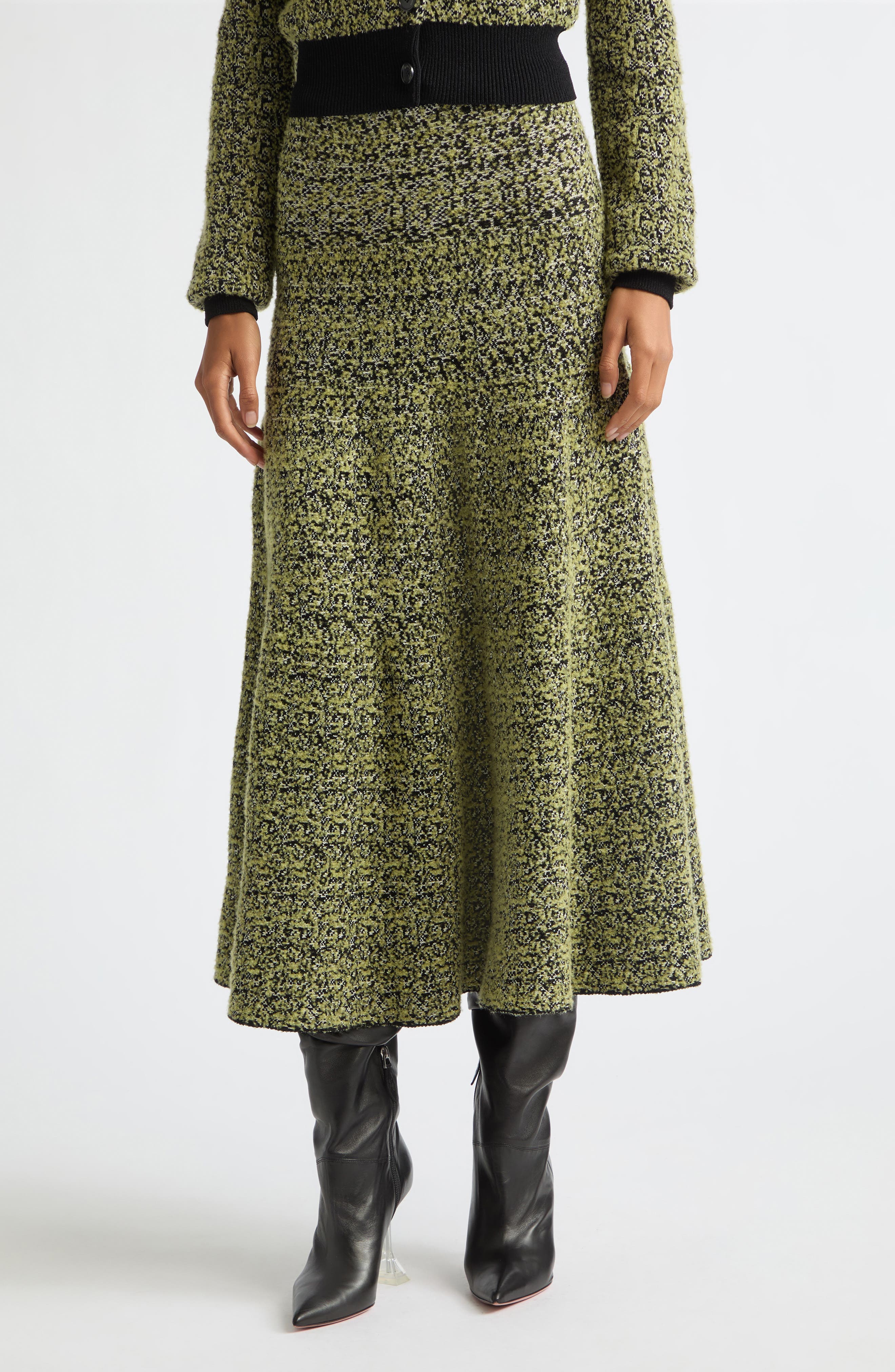 selected GREEN STATIC