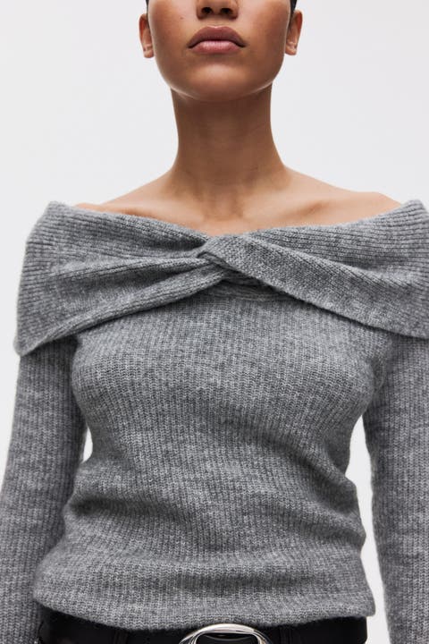 Off-the-shoulder Jumper