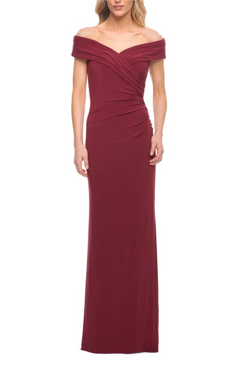 La Femme Off The Shoulder Jersey Dress With Ruching In Wine
