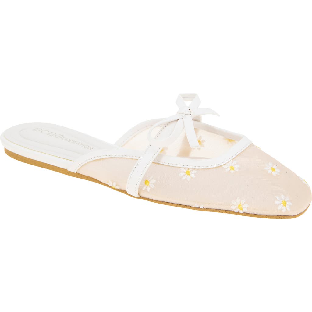 Bcbgeneration Hildana Bow Mule In White Daisy