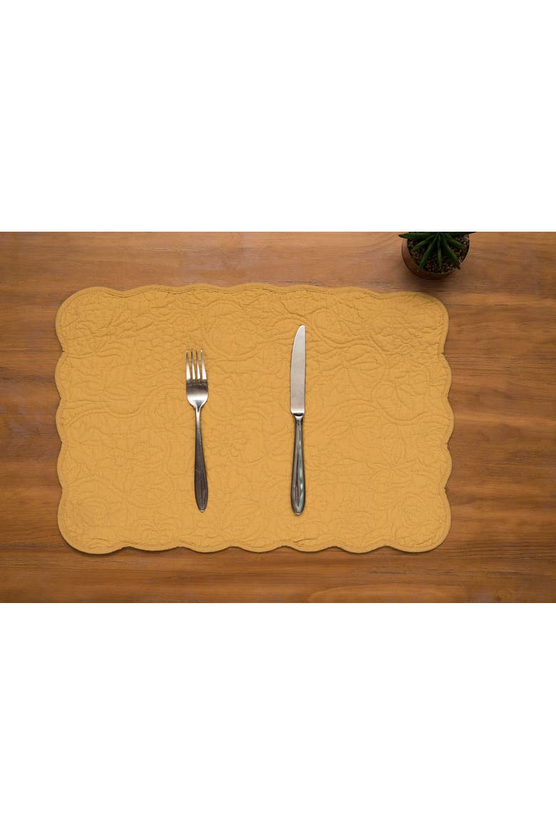 Christiana Honey Reversible Machine Washable Scallop Quilt Placemats Set of 6, Alternate, color, Yellow