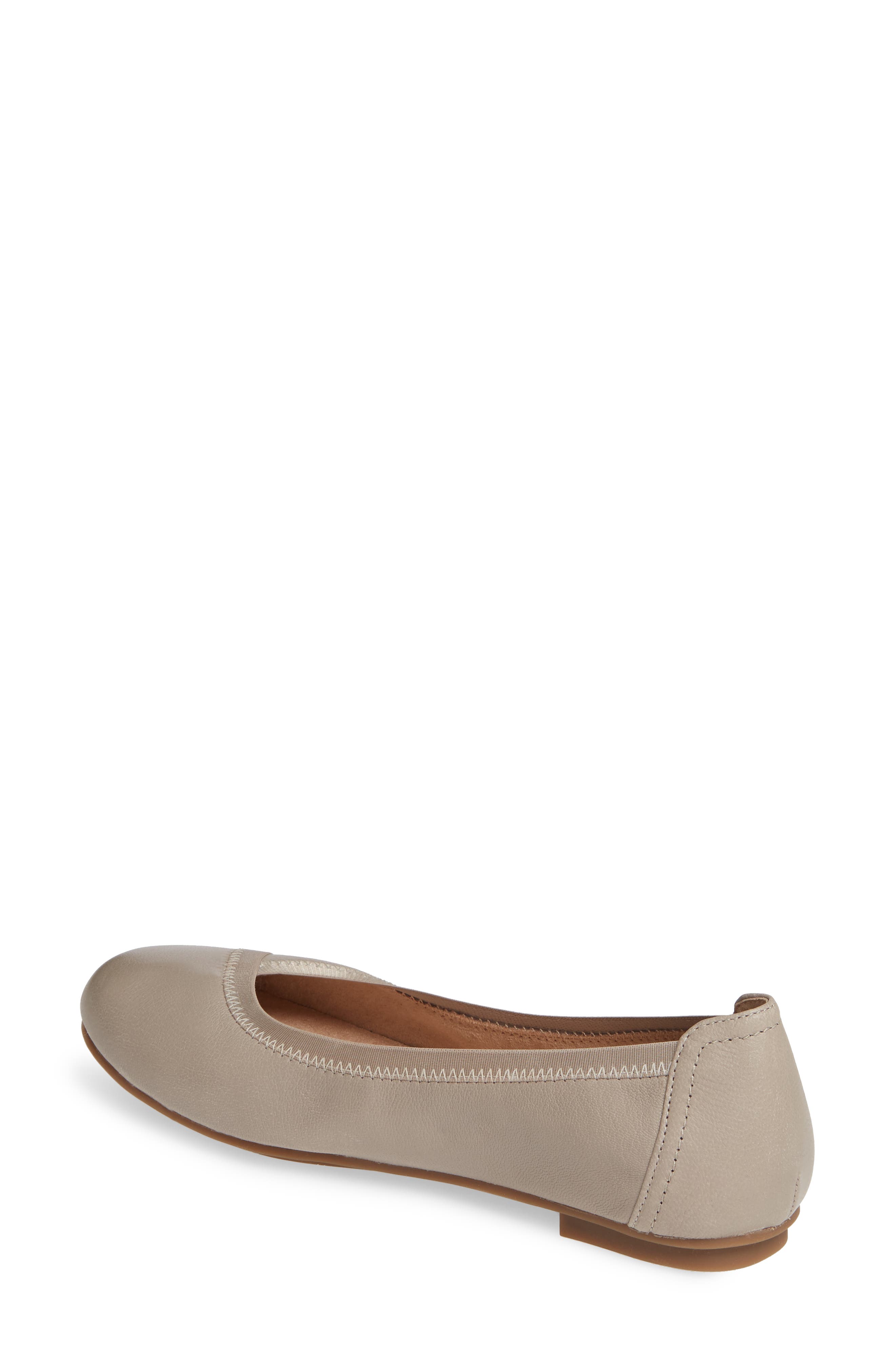 Caroll Flat, Alternate, color, LIGHT GREY LEATHER