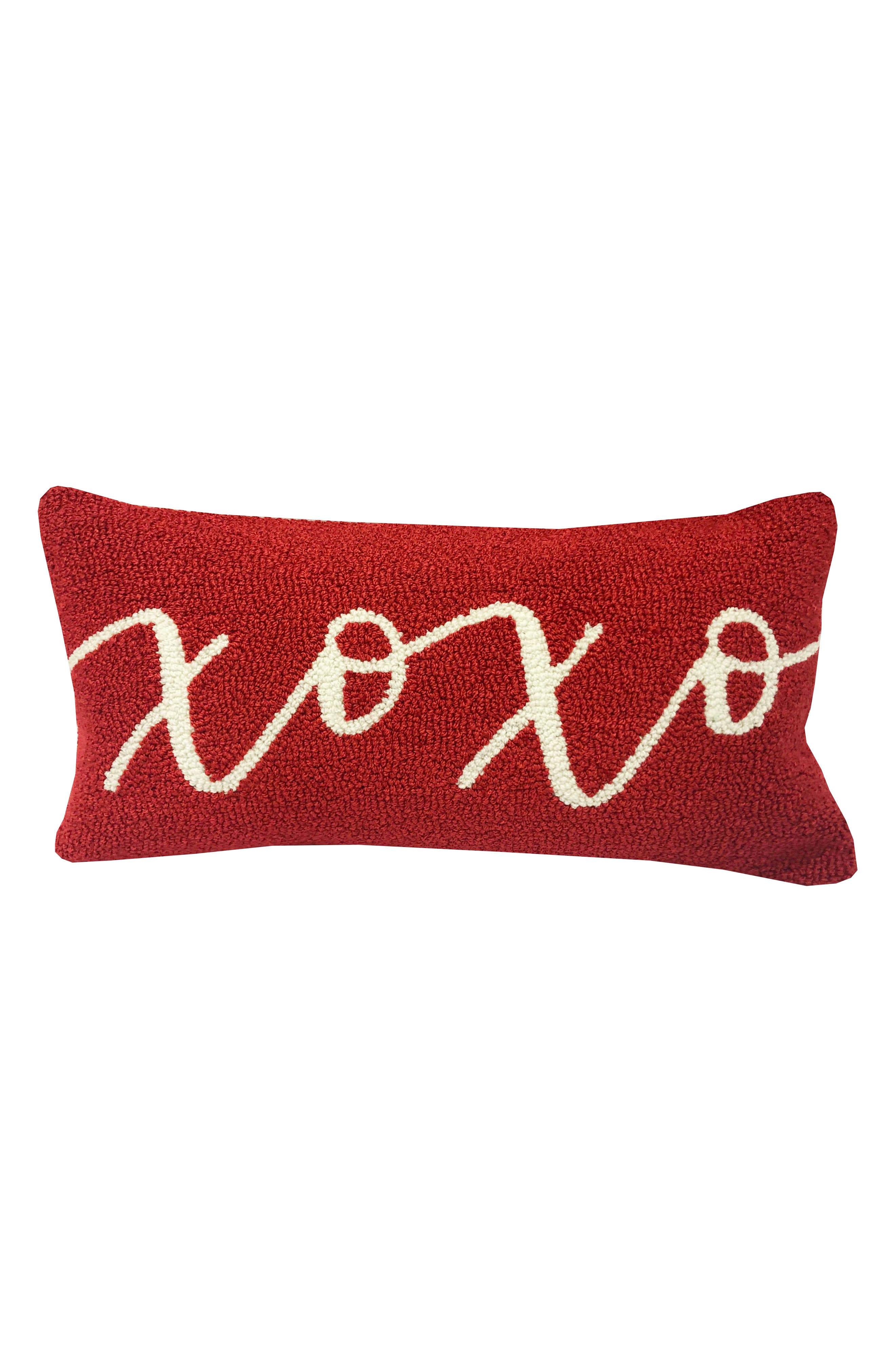 R16 HOME Hugs & Kisses Indoor/Outdoor Throw Pillow