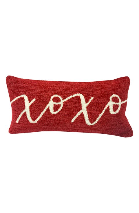 Hugs & Kisses Indoor/Outdoor Throw Pillow
