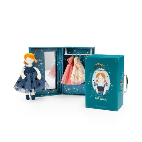 The Evening Dresses suitcase The Parisiennes