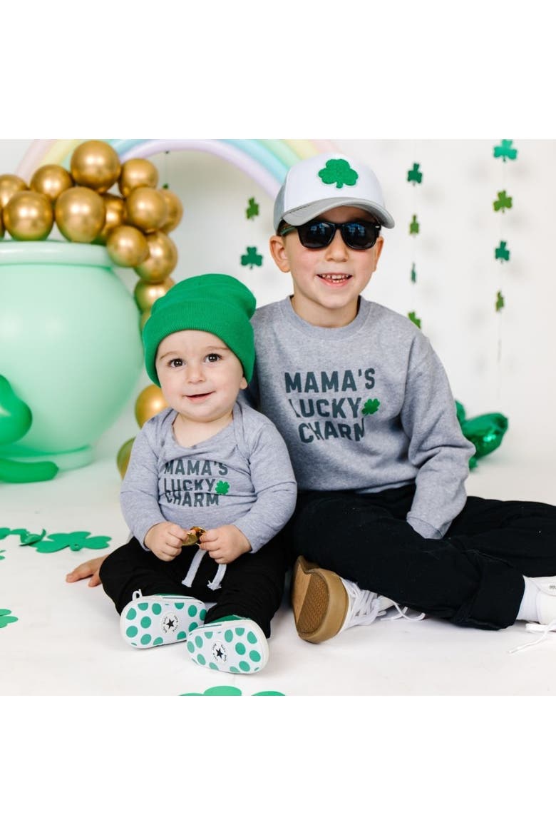 Mama's Lucky Charm St. Patrick's Day Long Sleeve Bodysuit, Alternate, color, Grey