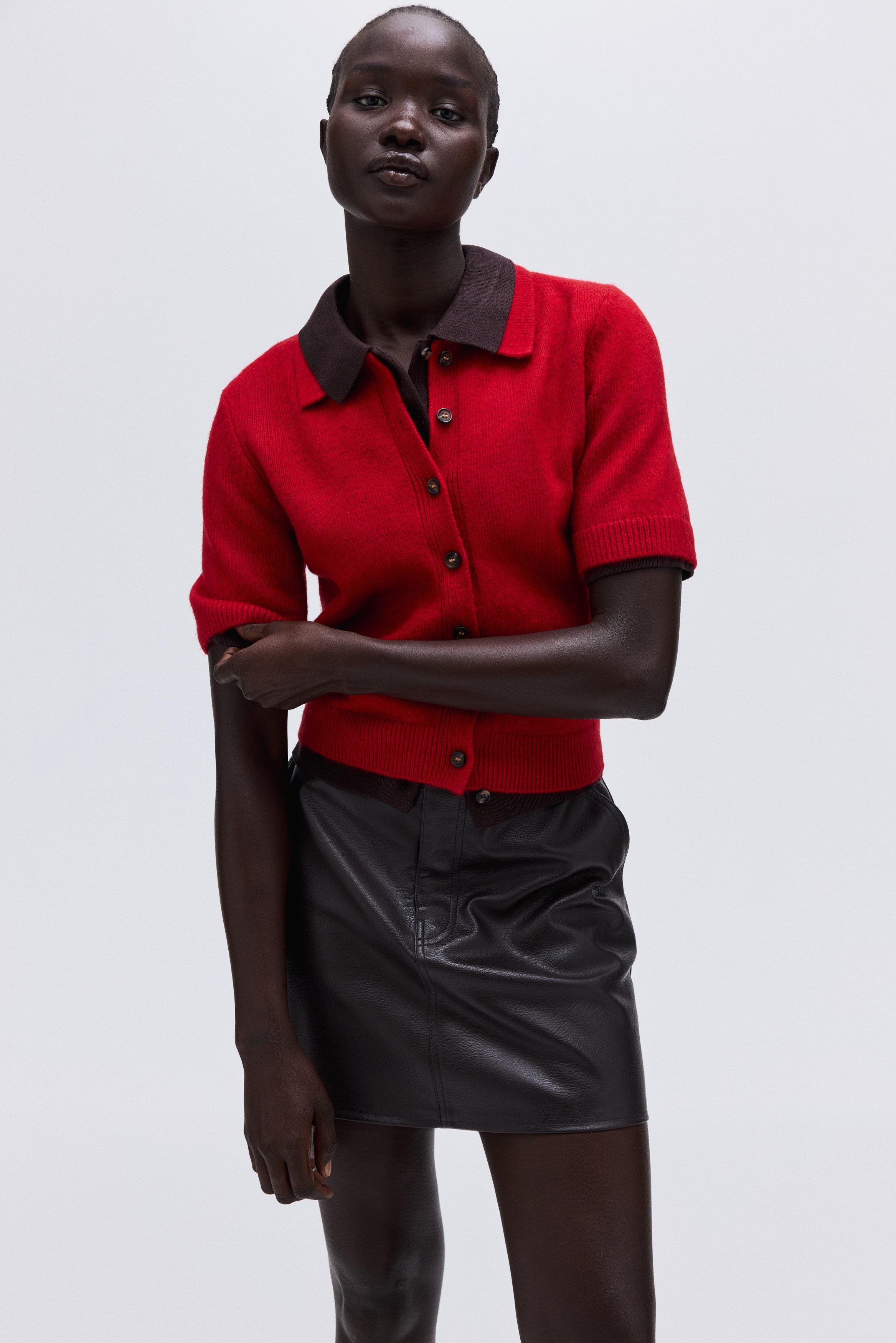 Short-sleeved Collared Cardigan - image 4