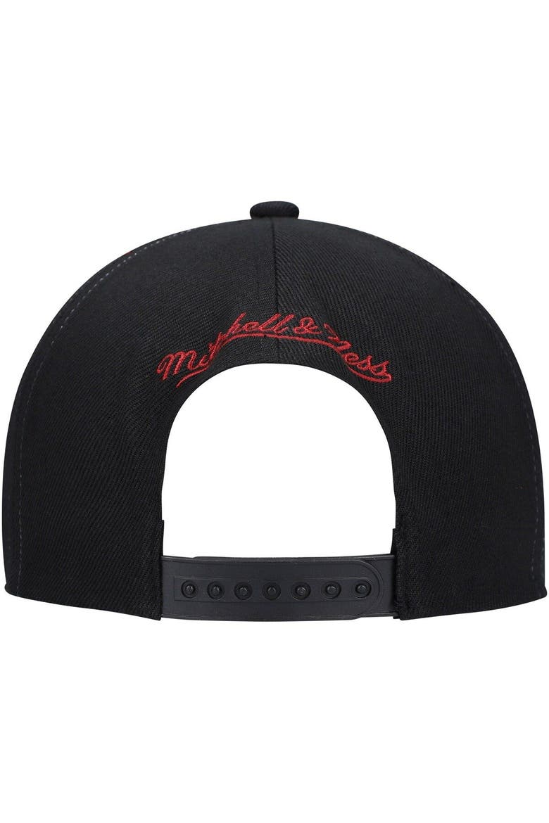 Men's Mitchell & Ness Black Philadelphia 76ers Hardwood Classics Earthquake Snapback Hat, Alternate, color, Black