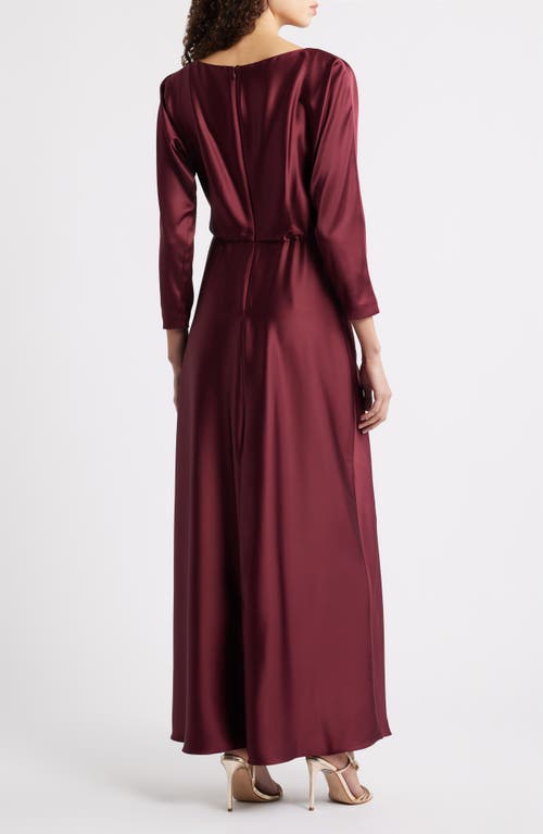 Julia Jordan Ruched Detail Long Sleeve Satin Gown In Burgundy