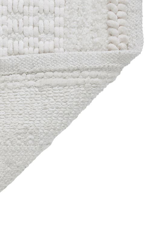 Vcny Home Tahari Home Asalia Chenille Bath Mat In Ivory