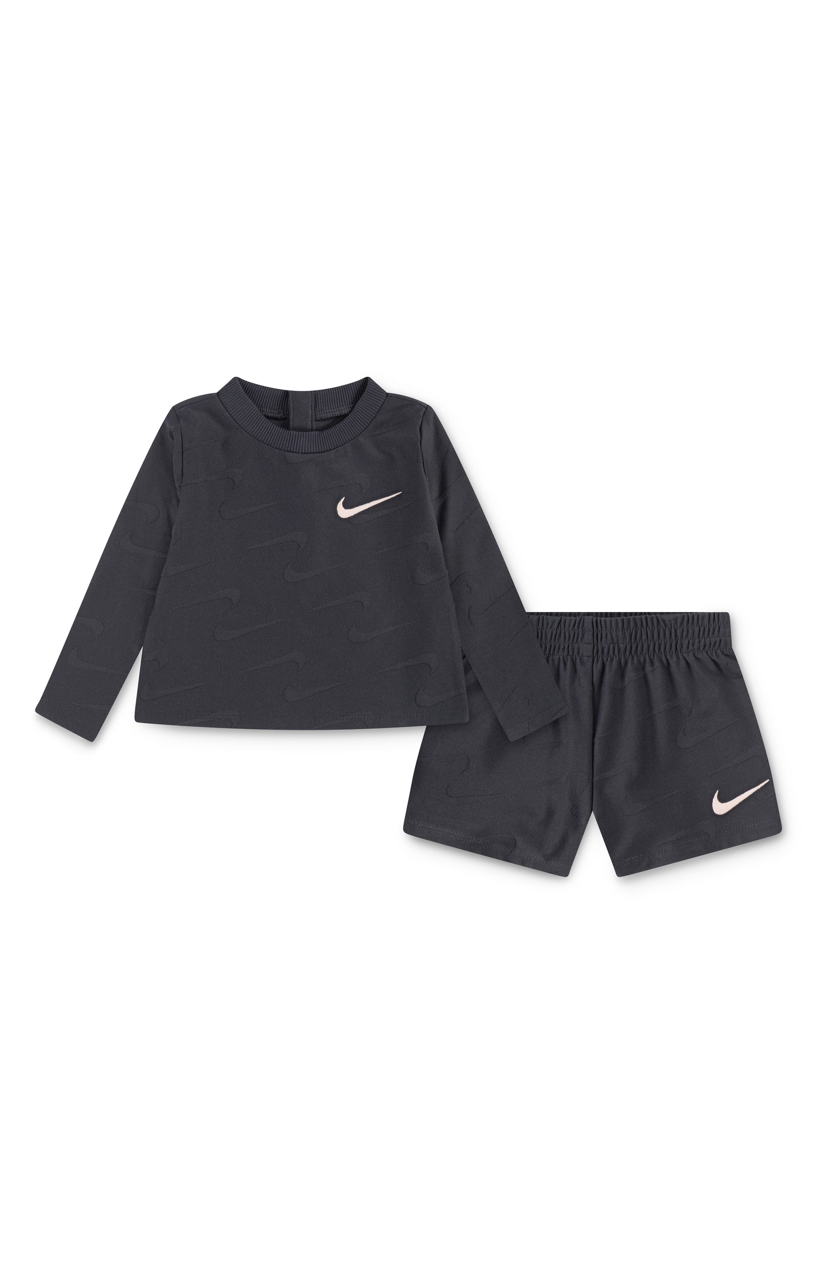 Nike Swoosh Motion Top & Shorts Set