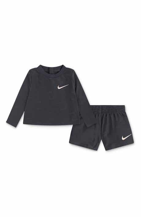 Nike Swoosh Motion Top & Shorts Set