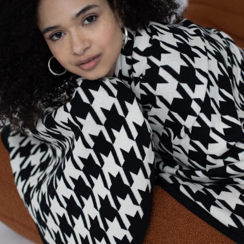 Pink Lemonade Houndstooth Organic Cotton Throw Blanket In Black