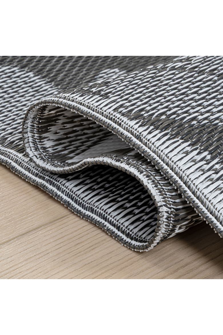 Bloom Modern Floral Foldable Waterproof Reversible Plastic Straw Outdoor Rug, Alternate, color, Gray/White