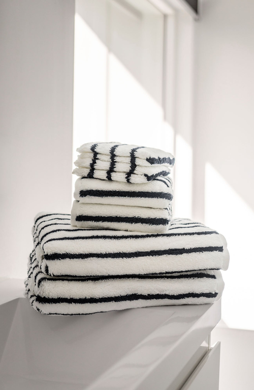 Italic Serene Ultraplush Collection Bath Essentials- 2 Bath Towels And 2 Hand Towels In Multi